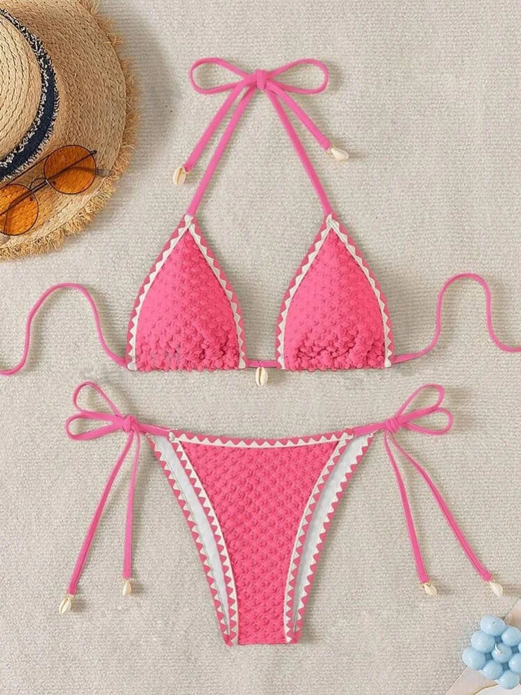 Ensembles de bikinis blancs contrastés sexy pour femmes, ornés de coquillages, maillot de bain string push-up à nouer sur les côtés.