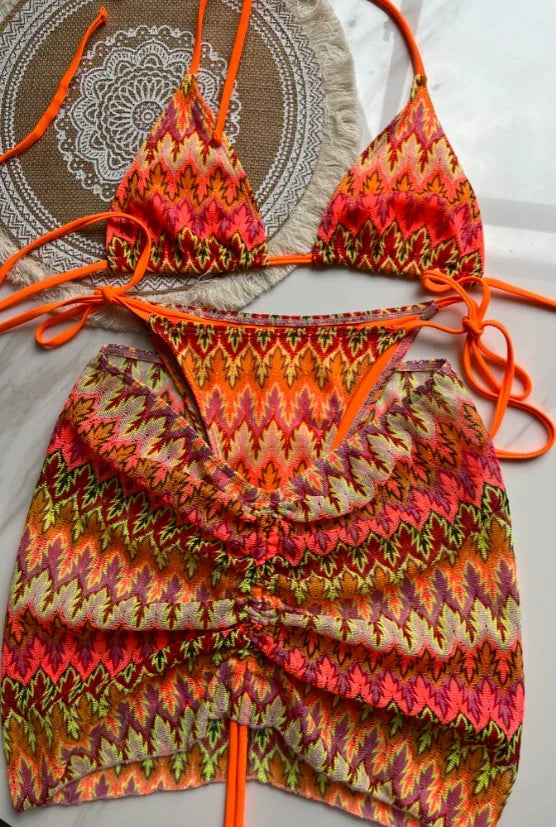 Maillot de bain femme, jupe bikini tricotée à motifs de feuilles d'érable colorées, ensemble trois pièces.