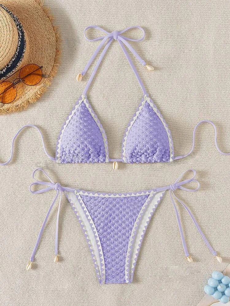 Ensembles de bikinis blancs contrastés sexy pour femmes, ornés de coquillages, maillot de bain string push-up à nouer sur les côtés.